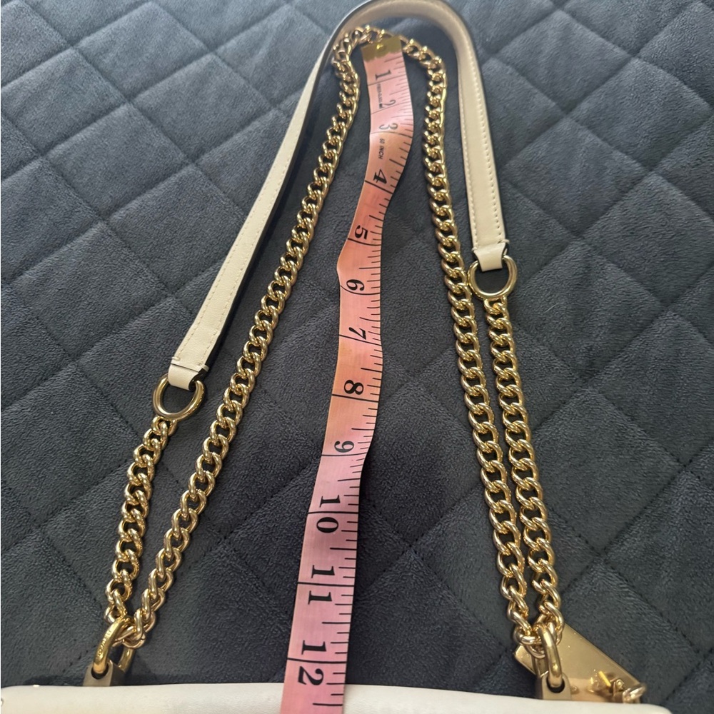 Coach Cream Shoulder Bag - Picture 7 of 14